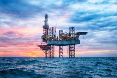 Crude oil marks 3rd consecutive week of gains