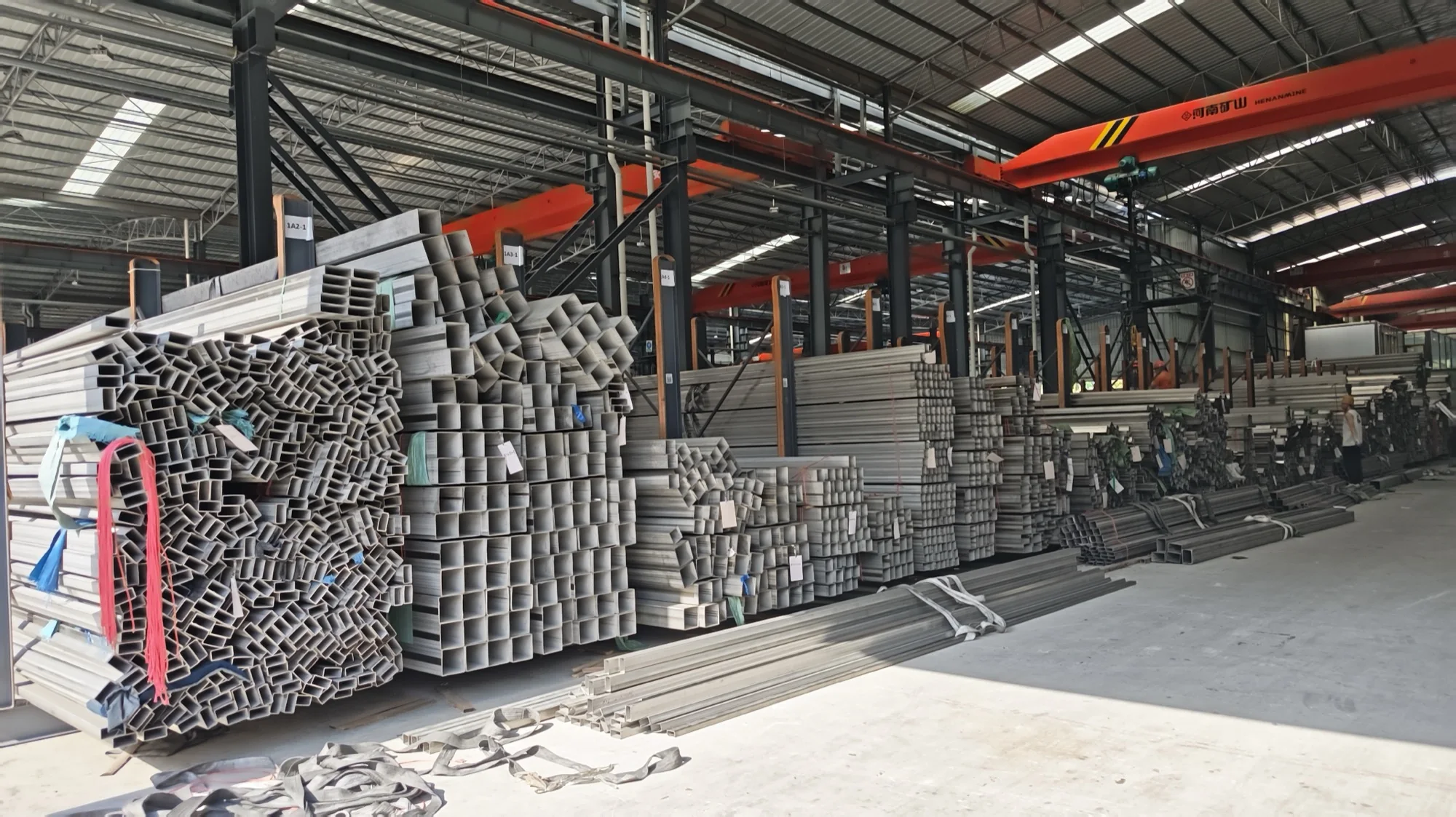 Stainless steel sheet and plate stacks