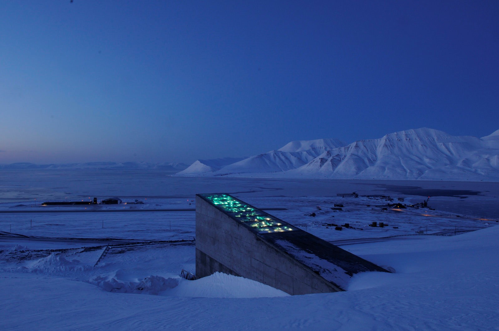 「Svalbard Global Seed Vault」の画像検索結果