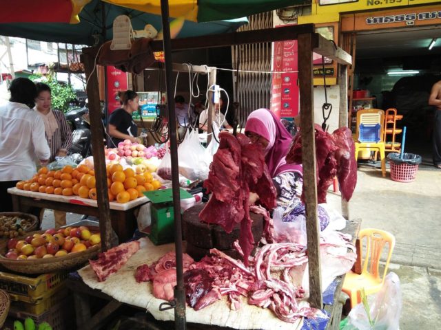 Makara market in Phnom Penh, Cambodia (photo credit: ILRI/Hardisman Dasman).