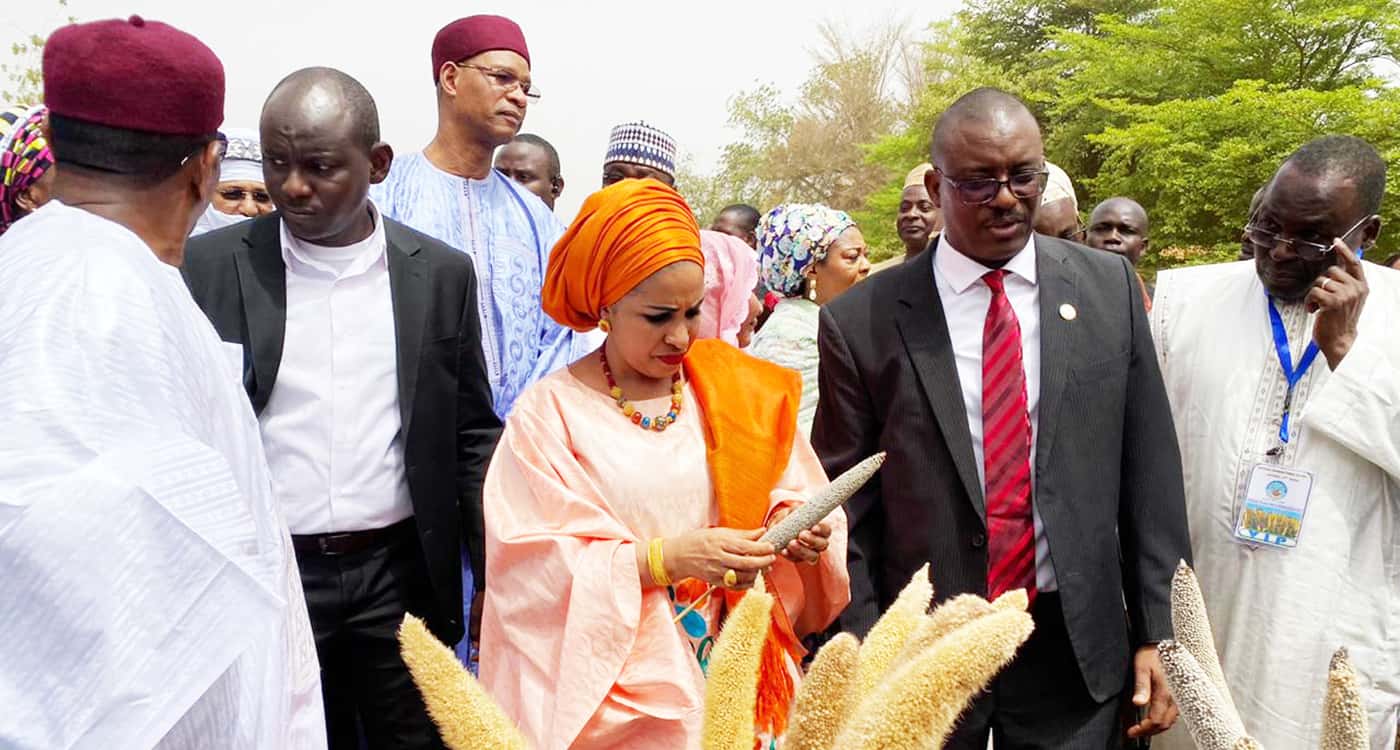 Dr Lalla Malika Issofou, First Lady of Niger visiting ICRISAT exhibit stall with HE Albade Abouba, Minister of Agriculture and Livestock, Niger. Also seen is Dr Malick Ba, ICRISAT Country Representative, Niger. Photo: ICRISAT
