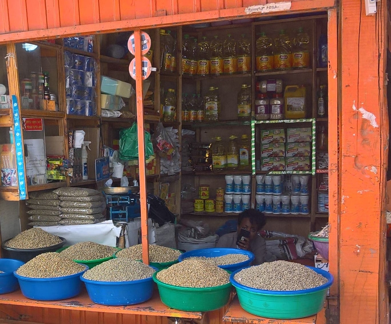 Pulses on sale alongside other food items in a local market in Addis Ababa, Ethiopia (photo credit: ILRI/Geraldine Klarenberg)