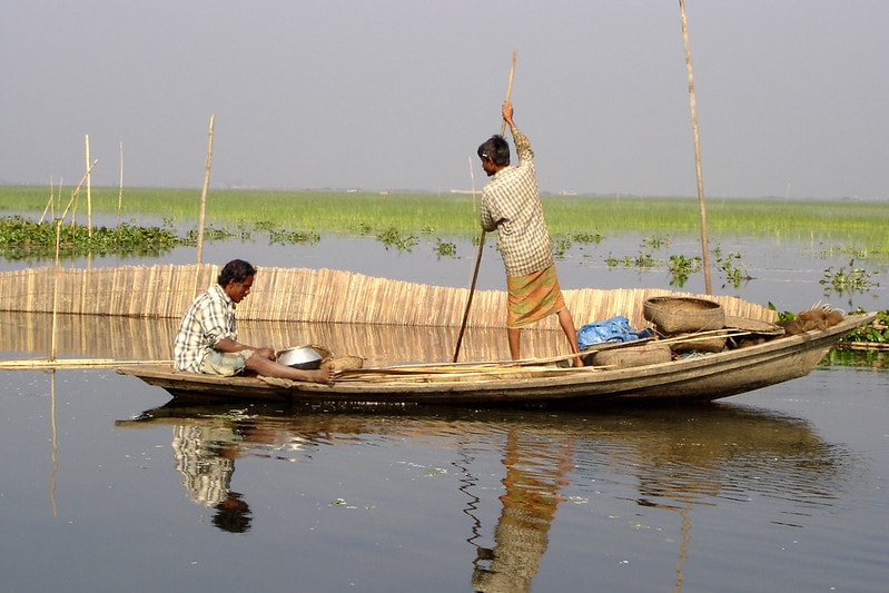 Fishing in the floodplains of Bangladesh. Photo by WorldFish.