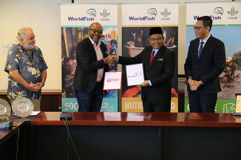 WorldFish renews Memorandums of Understanding with top research universities in Malaysia