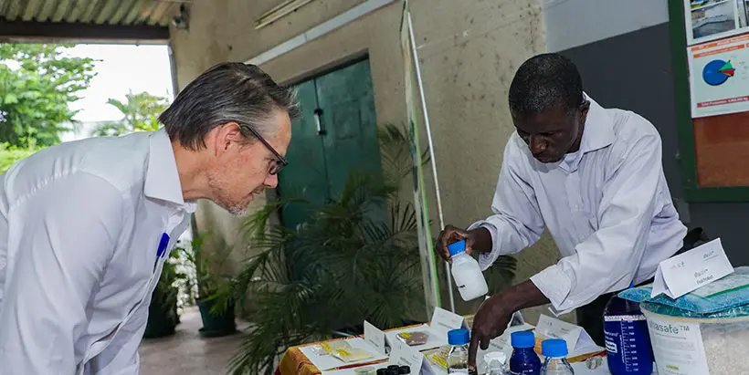 CGIAR Global Finance Director tours IITA business and production facilities