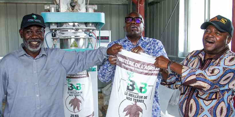 Dr Abbas Adebayo ( IITA), M. Pacifique Kahasha, DRC President Representative, Dr SANGINGA ( DG IITA).