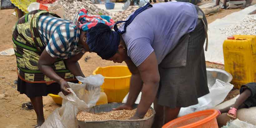 Farmers selling farm produce for their livelihood.