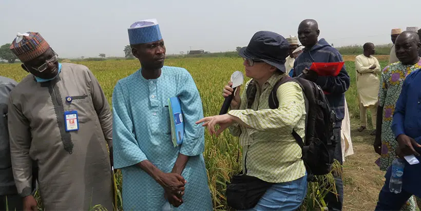 Project Lead Christine Kreye discussing with other participants during the field day.