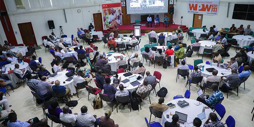 Over 200 participants during the IITA Work Planning Week.