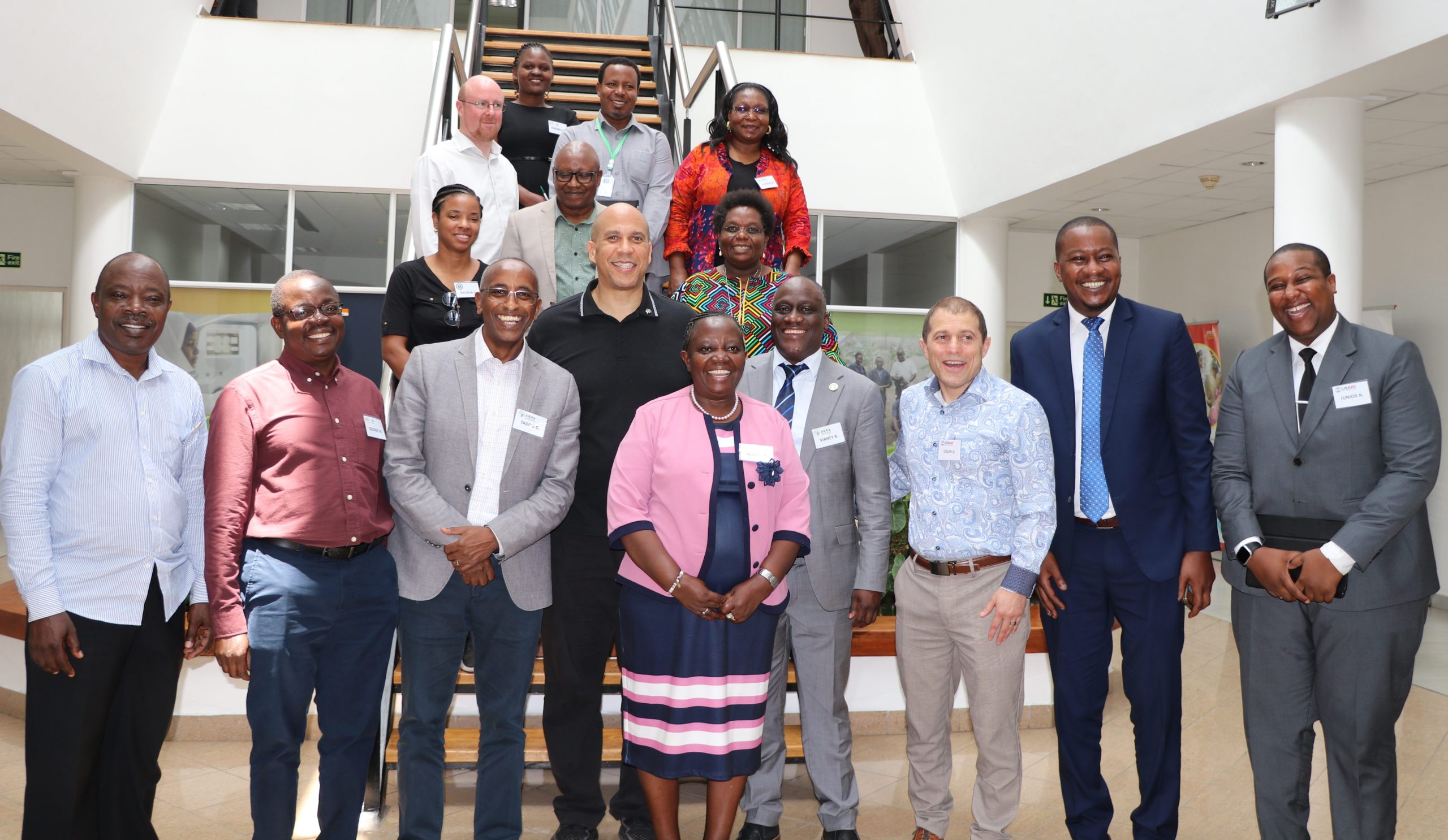 IITA Tanzania team with Senator Cory Booker and the US congressional delegation.