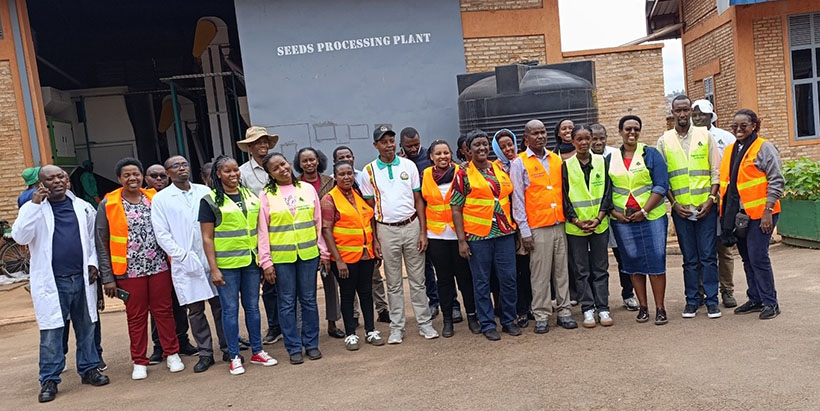 Strengthening Rwanda’s seed traceability and certification processes: IITA and partners build seed inspectors’ capacities