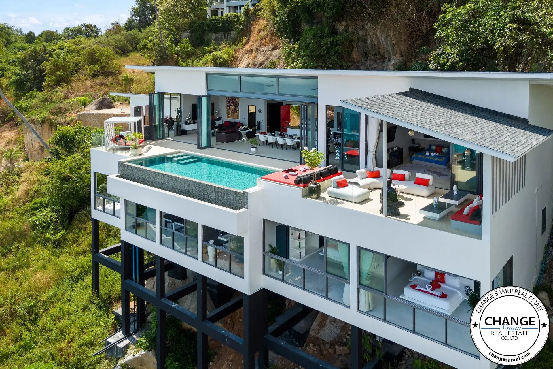 Stunning Modern Chaweng Noi Villa with Panoramic Sea View