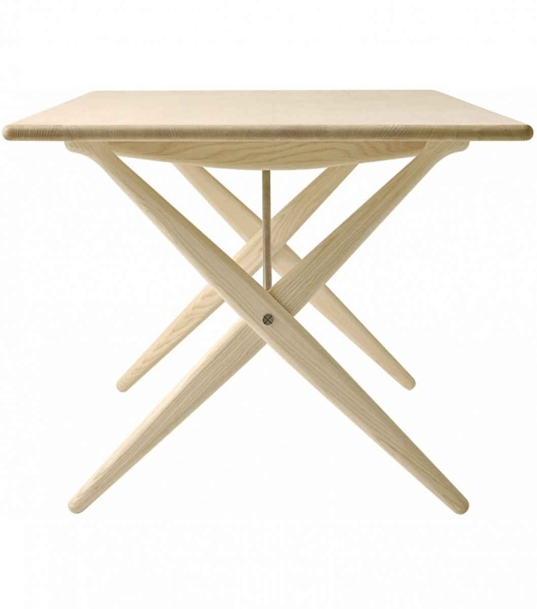 pp84 Cross Legged Table