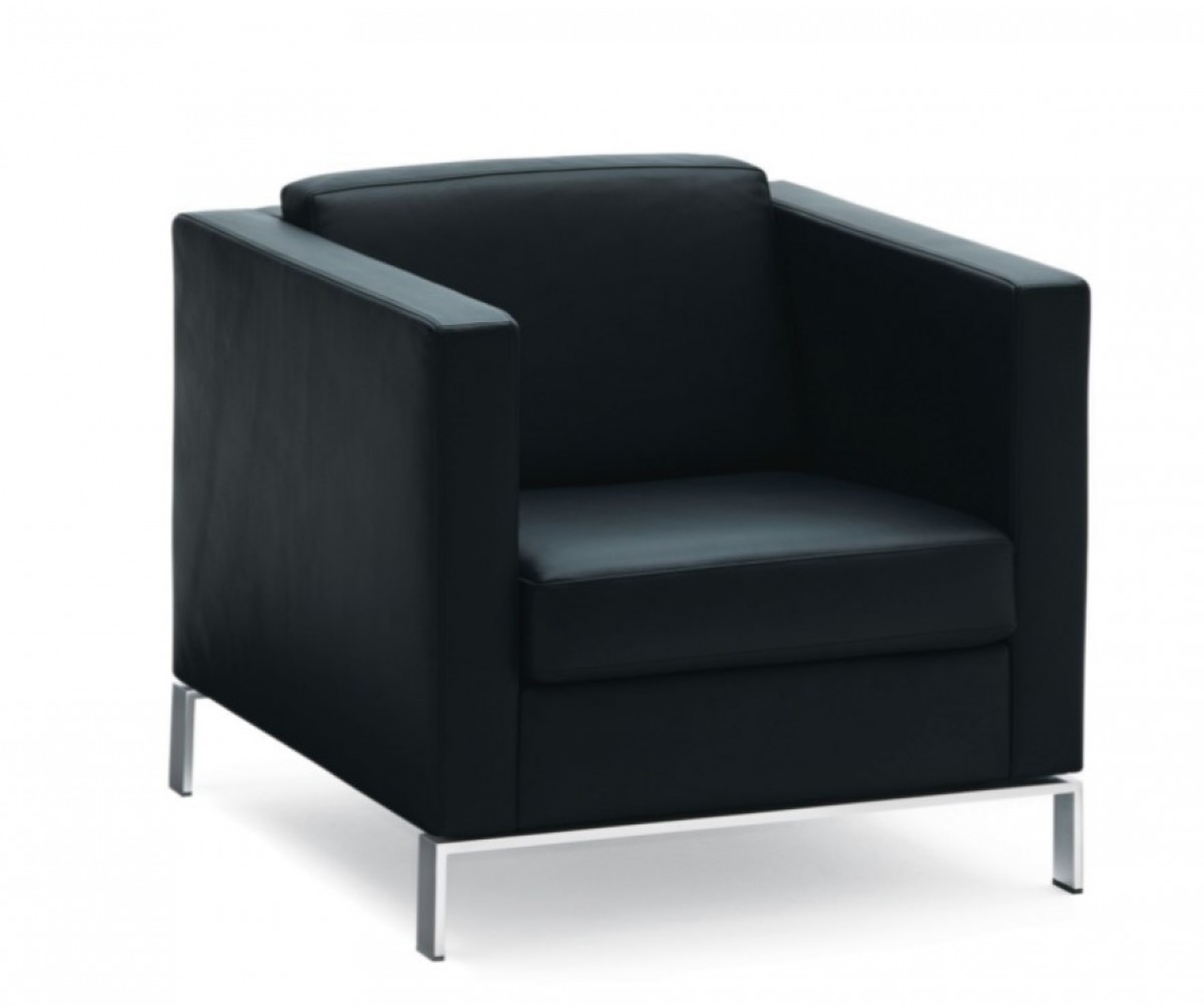 Foster 500 Armchair