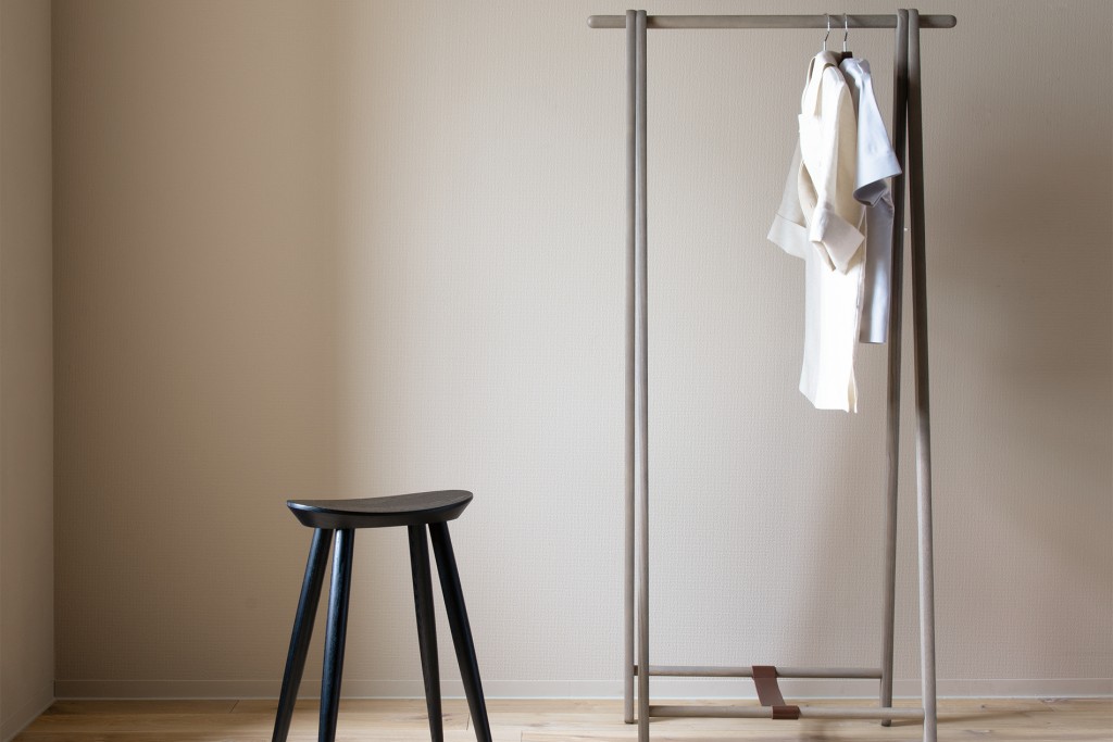 C Collection Dress Rack | Highlight image 1