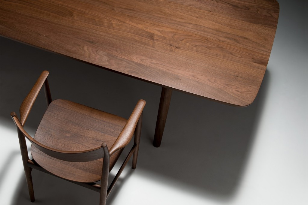 Kamuy Lux Dining Armchair (Wooden Seat) | Highlight image 1