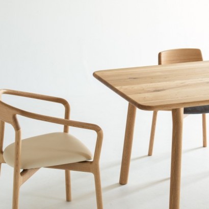 Korento Dining Solid Wood Table | Highlight image 2