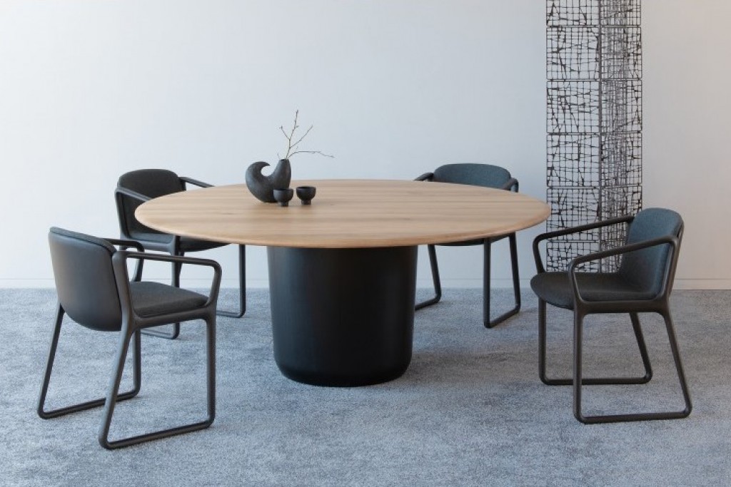 One Lux Round Dining Table | Highlight image 1