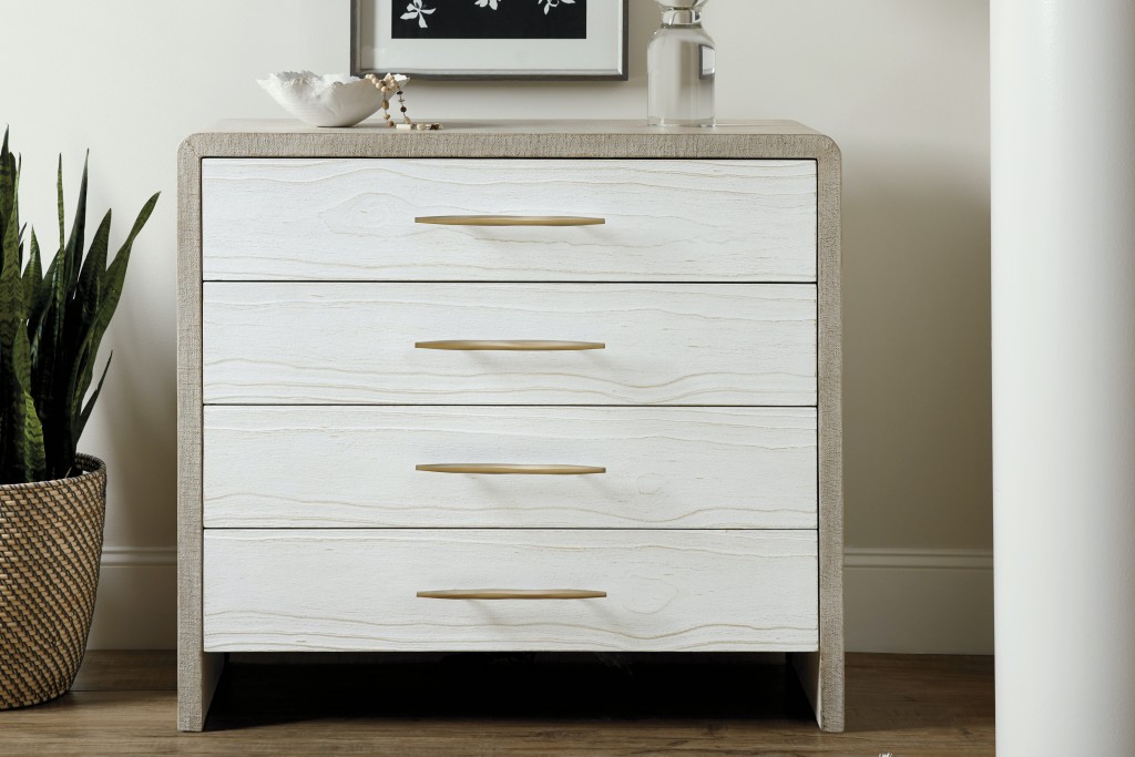 Cascade Four-Drawer Bachelor Chest | Highlight image 1