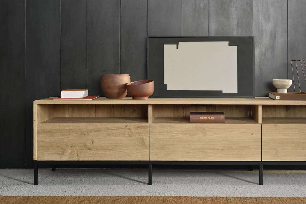 Oak Ligna TV Cupboard -  3 Drawers | Highlight image 1