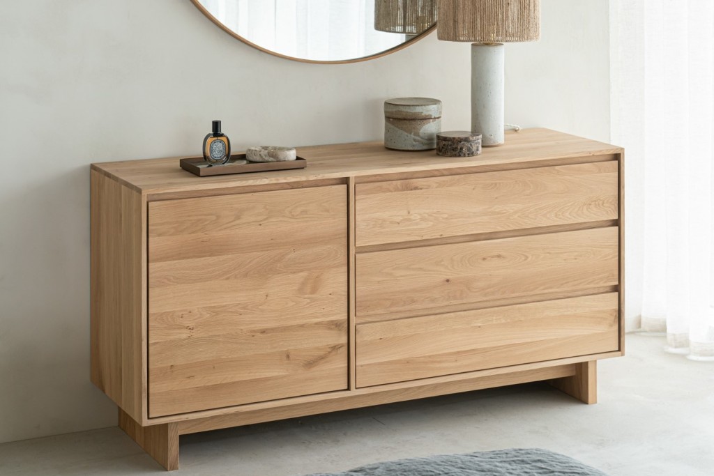 Oak Wave Sideboard - 1 Door - 3 Drawers | Highlight image 1