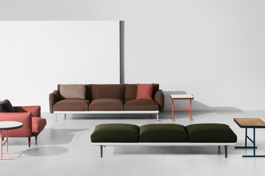 Boma 3-Seater Sofa with 4 Legs | Highlight image 1