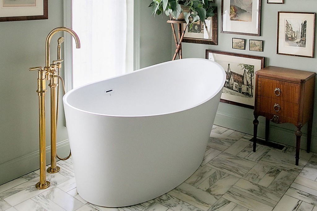 Henry Exposed Floor Mounted Tub Filler with Handshower and Metal Lever Handles | Highlight image 1