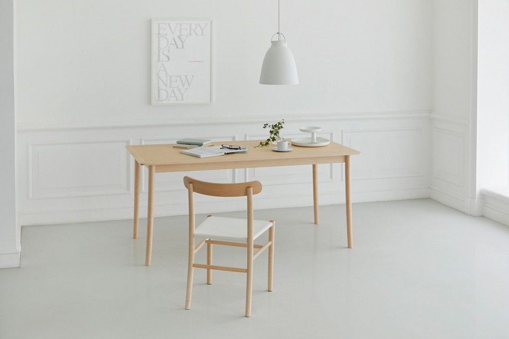 Lightwood Table (Rectangular, Wooden Top) | Highlight image 1