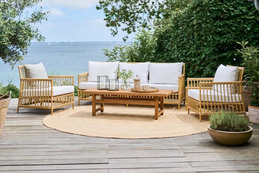 Caroline 3-Seater Exterior Sofa, without Cushion | Highlight image 1