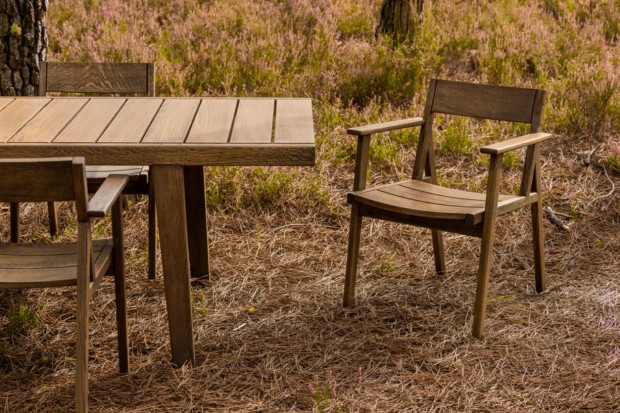 98.6°F Outdoor Dining Table | Highlight image 3