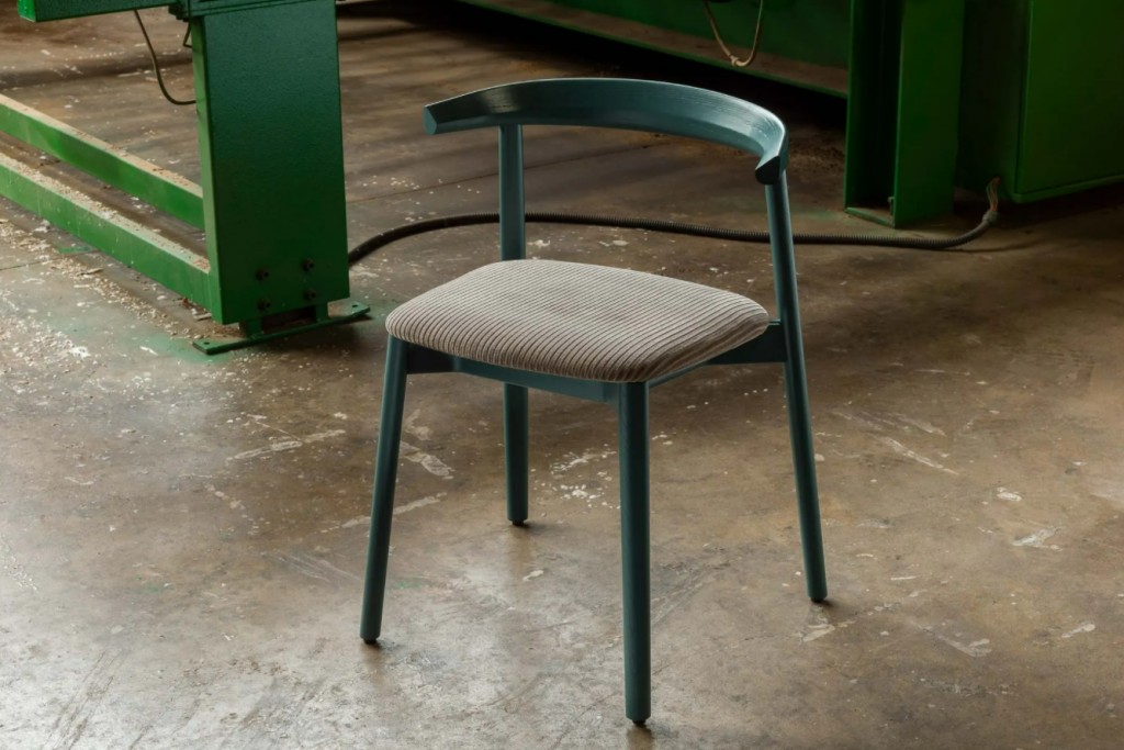 Ando Chair - Upholstered | Highlight image 1