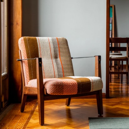 Capo Lounge Armchair with Manta Espinhada Upholstery | Highlight image 2