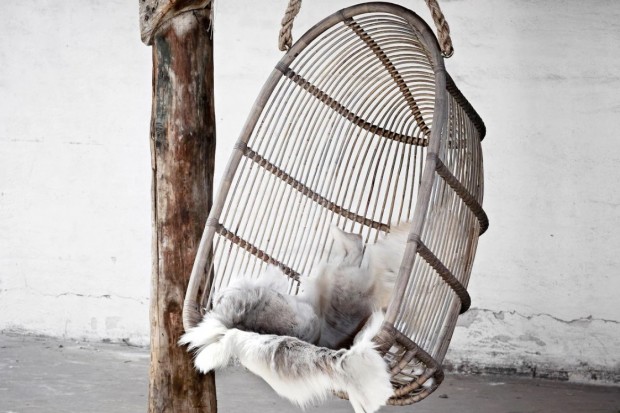 Renoir Hanging Chair with Cushion | Highlight image 3
