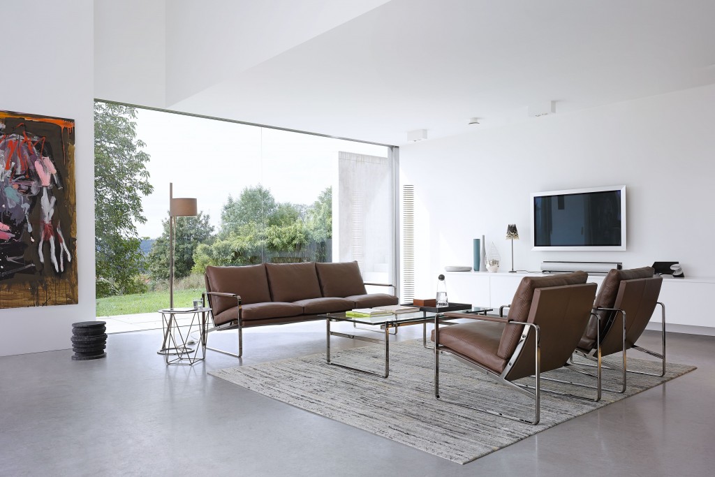 Fabricius Free-Standing Sofa - 3 Seater | Highlight image 1