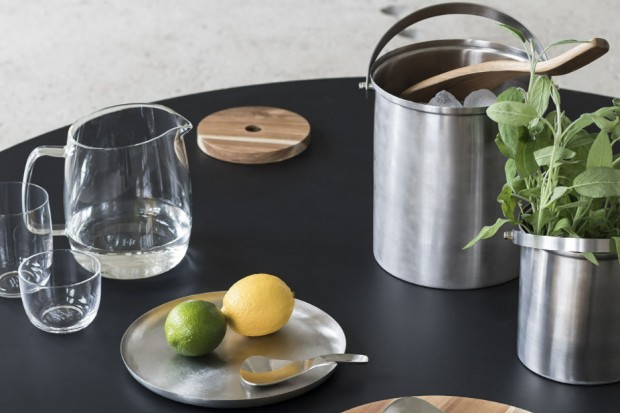 Table Accessories Ice Bucket Brushed Steel | Highlight image 3
