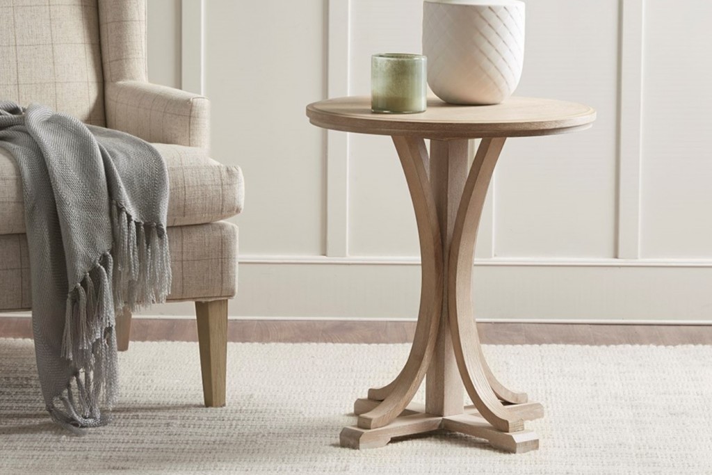 Fatima Round Accent Table | Highlight image 1