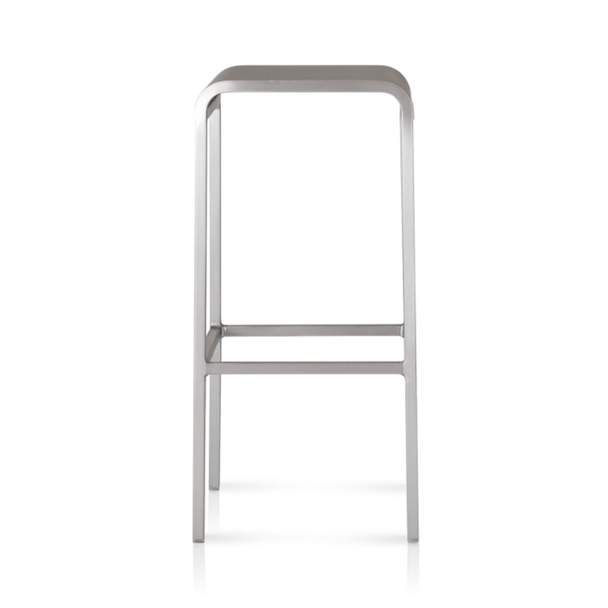 20-06 Bar Stool