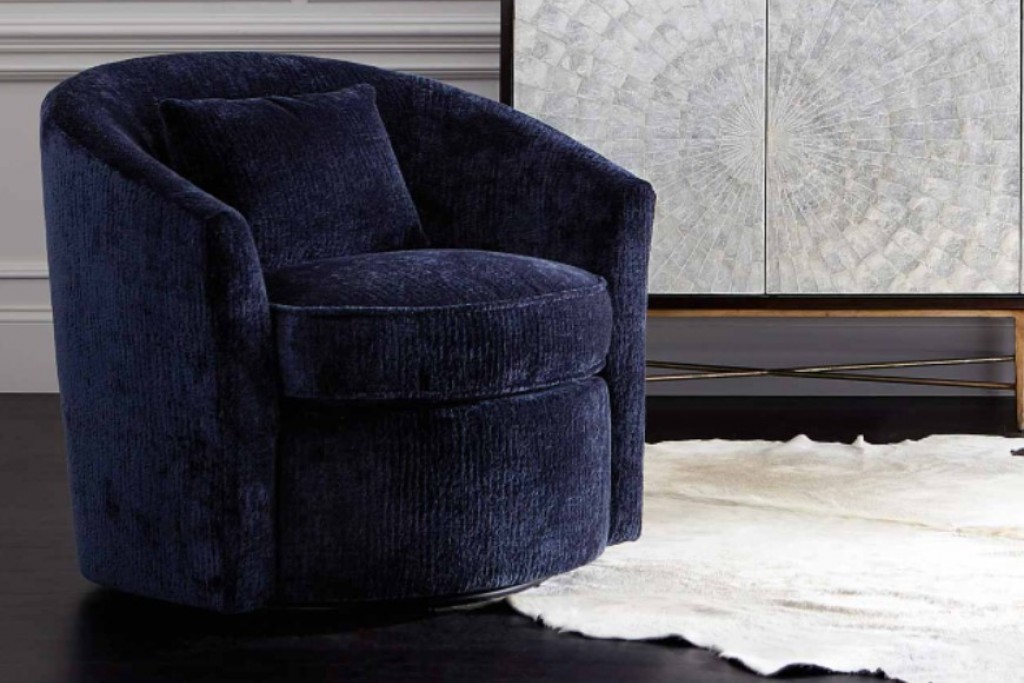 Elizabeth Swivel Chair | Highlight image 1