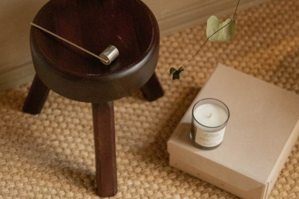 Gift Box: St. Pauls Scented Candle 170 g + Snuffer | Highlight image 1