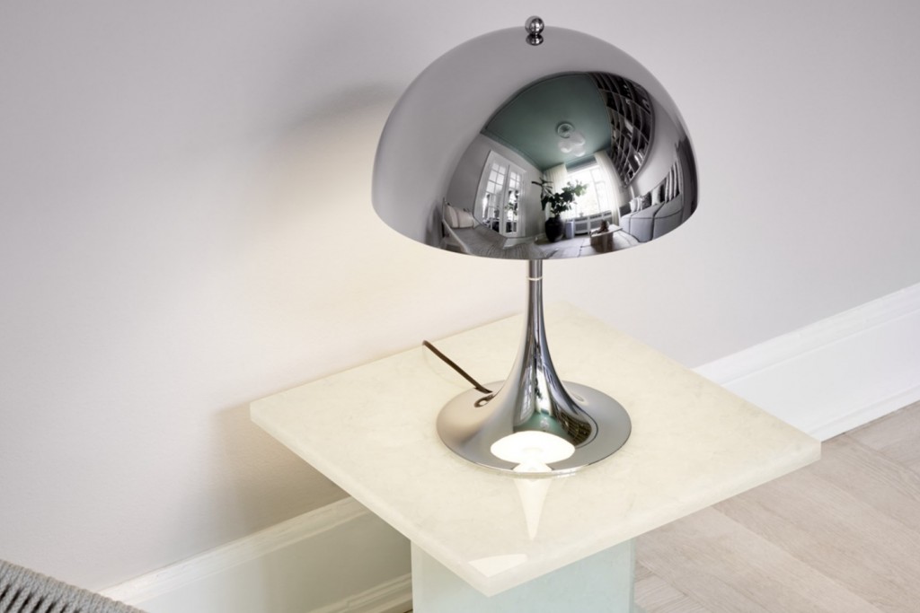 Panthella 320 Table Lamp | Highlight image 1