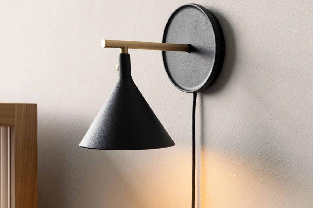 Cast Sconce Wall Lamp with Diffuser, Dimmable | Highlight image 1