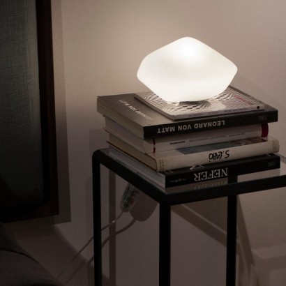 Stone of Glass 204 Table Lamp | Highlight image 2