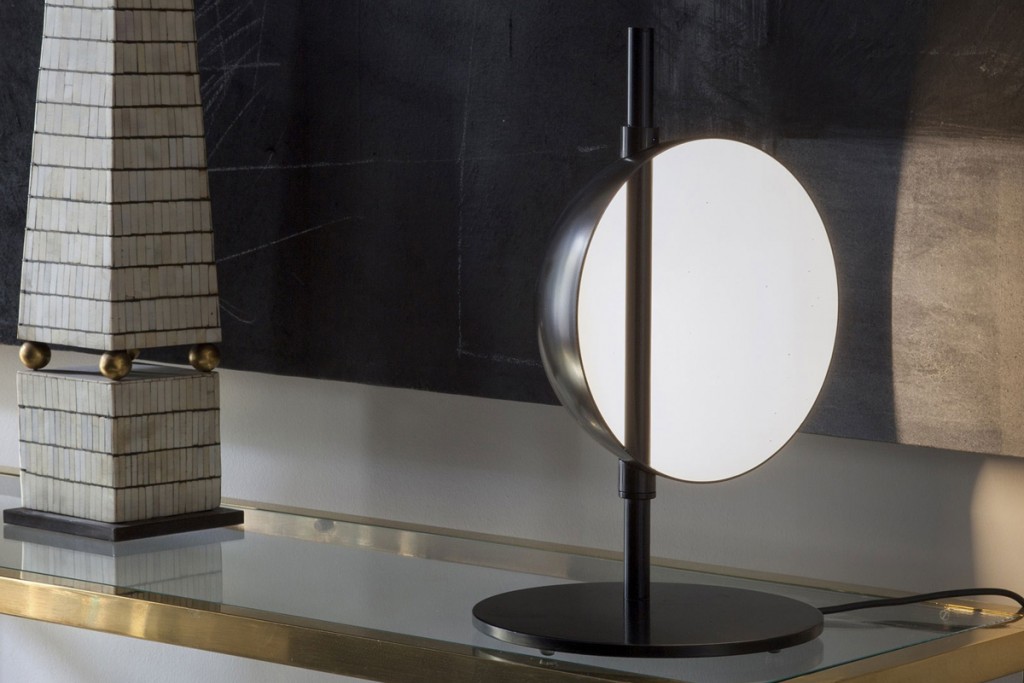 Superluna Table Lamp | Highlight image 1