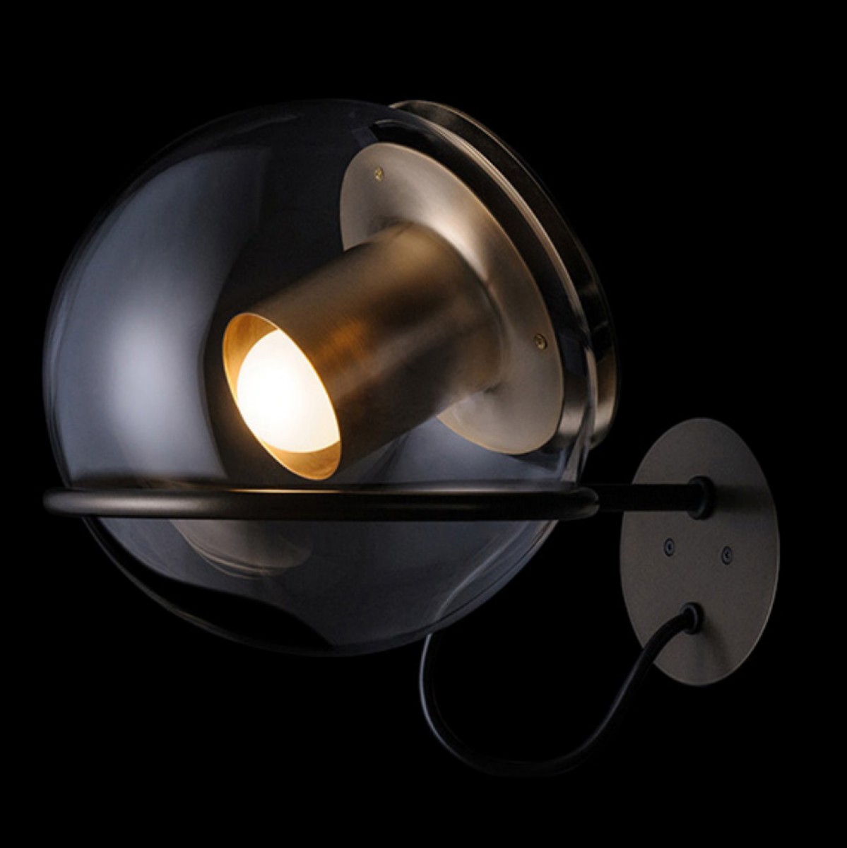 The Globe Wall Lamp