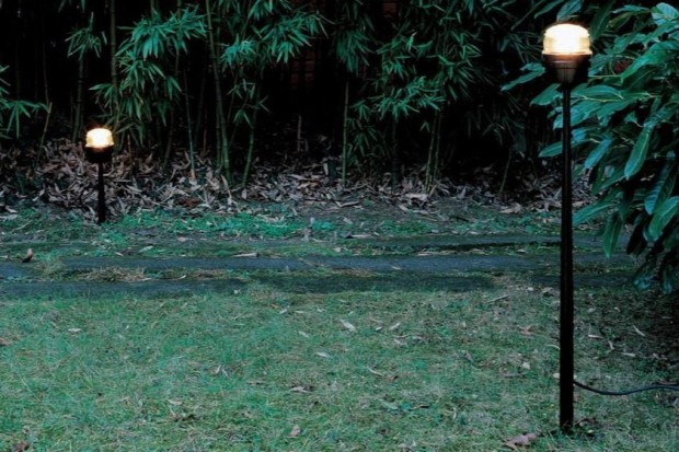 Fresnel Outdoor Floor Lamp | Highlight image 3