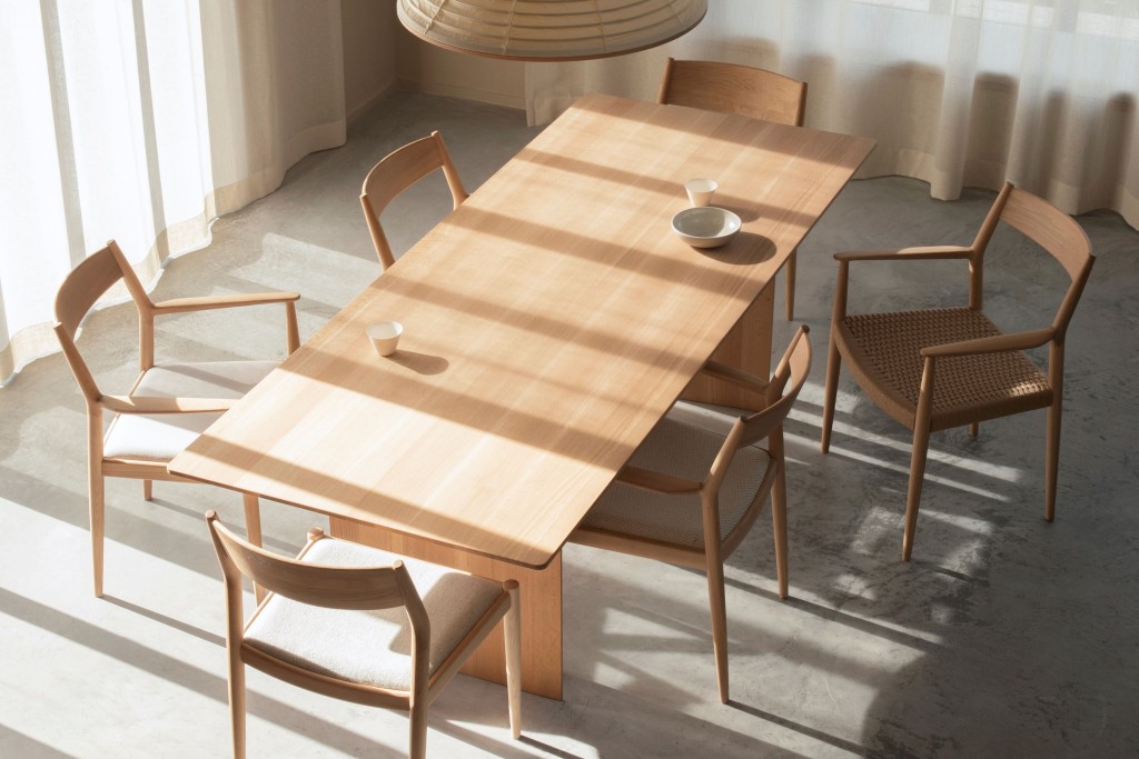 N-DT01 Dining Table | Highlight image 1