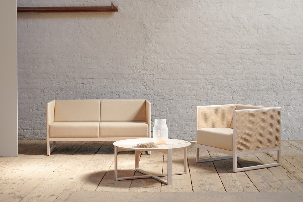 Casablanca 684 - Two-Seater (Cane Armrests) | Highlight image 1