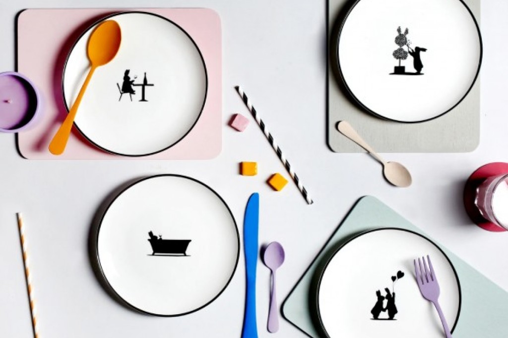 Lovestruck Rabbit Plate | Highlight image 1