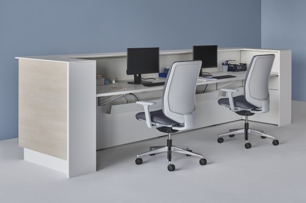 Verus Chair, Upholstered Back | Highlight image 3