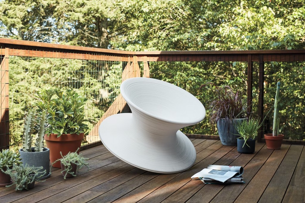 Spun Rotating Chair | Highlight image 1